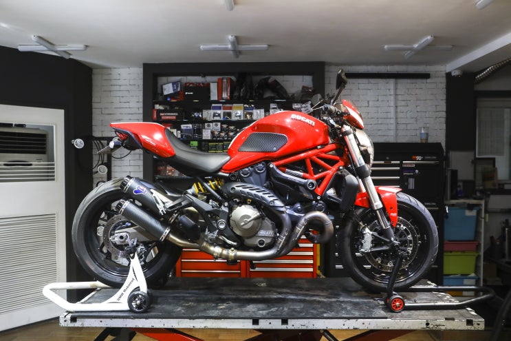  DUCATI MONSTER821 몬스터 821 바이크타이어 전문점 브라더모터스 니트로필 질소충전 타이어보험 보상프로그램 던롭 스포츠맥스 알파14 바이크타이어 오토바이타이어 교환
