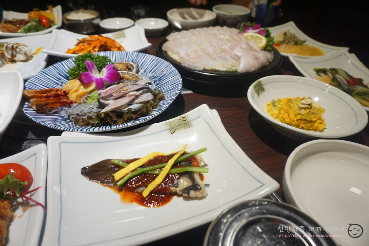  호매실 맛집 수원 모임장소로 유명한 아낙네