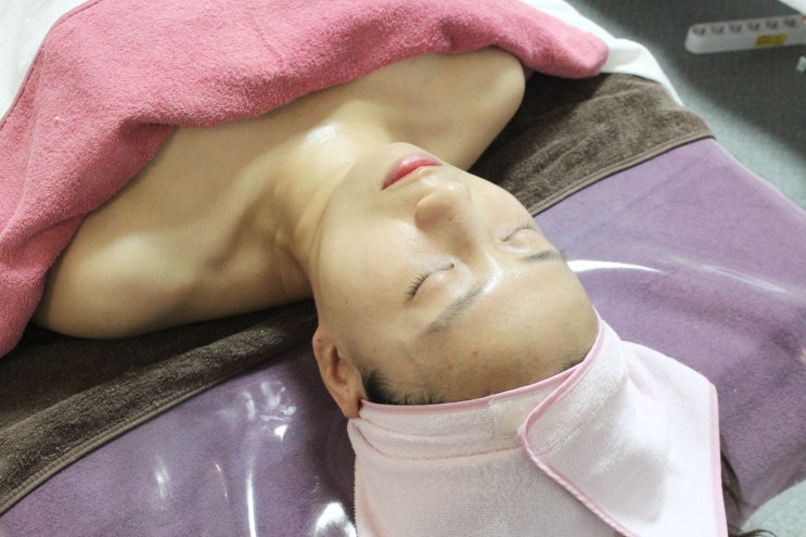  울산피부관리 달동 지앤미스킨케어에서 트러블 관리해요.