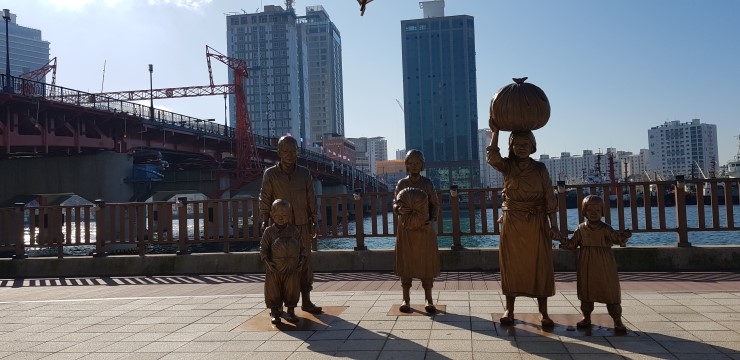  부산 가을 여행  자갈치축제  비디오테이프 추억 복원