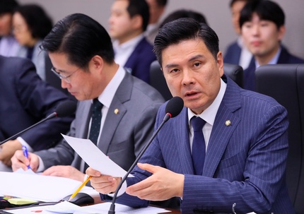 조국 종조부 13년전 서훈 신청했다 탈락… 野지상욱 "남로당 간부 출신" 조국 종조부 13년전 서훈 신청했다 탈락… 野지상욱 "남로당 간부 출신"