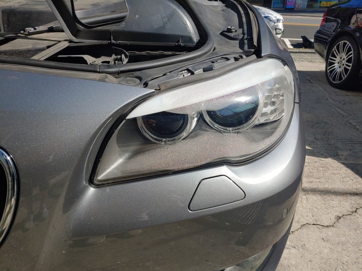 헤드라이트 습기 BMW F10 520D 운전석 습기 제거 및 예방 작업 헤드라이트 습기 BMW F10 520D 운전석 습기 제거 및 예방 작업