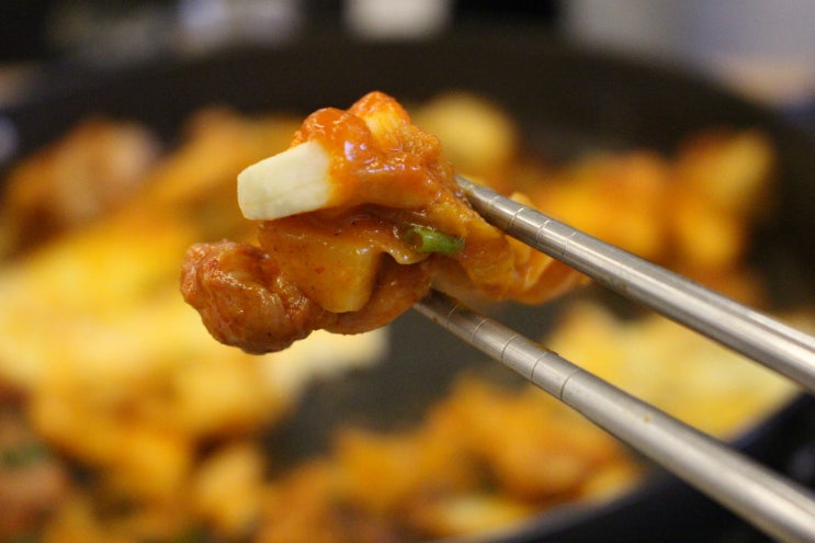  대전 죽동맛집 치즈폭포수인 미미치즈닭갈비 전문점으로 오세요 ~