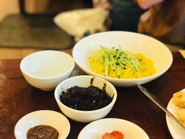  인천 차이나타운 맛집, 하얀짜장 & 백년짜장으로 유명한 중국음식점 '만다복'