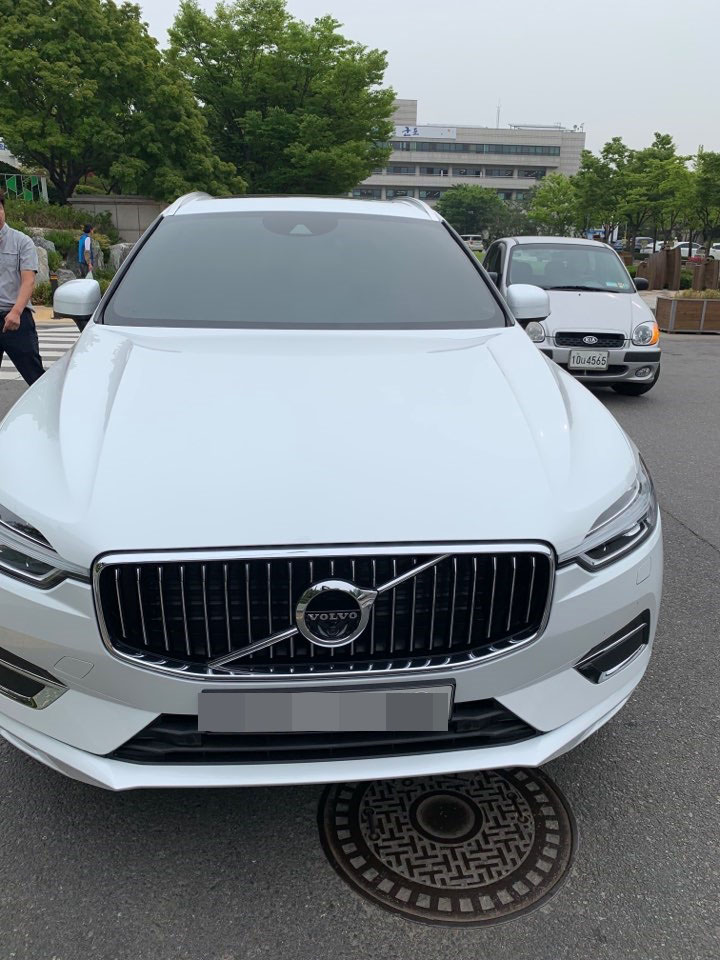 2019 볼보 xc60 즉시 출고 가능한가요?