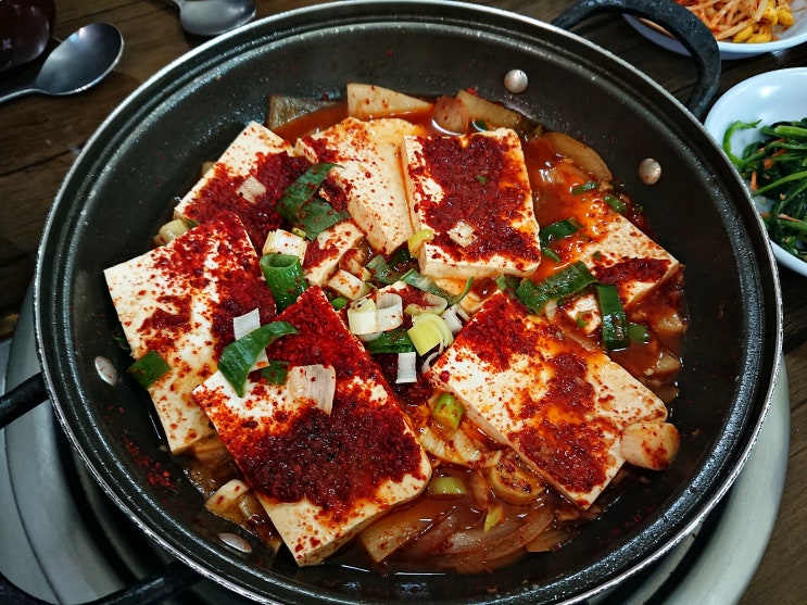  연천 군남면 '할머니고향순두부' 두부찜, 돼지불백