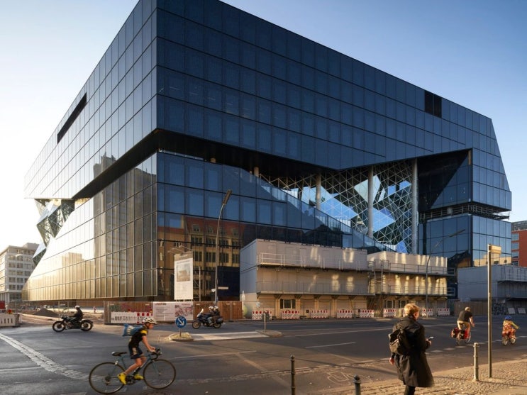  O.M.A에서 진행중인 경이롭고 환상적인 프로젝트 'Axel spirnger media campus in Berlin'