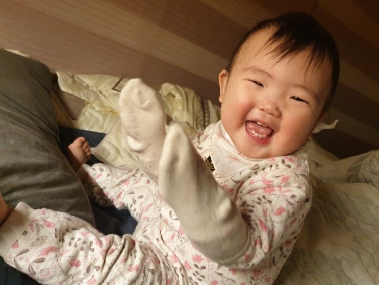  2019년 4월 첫째주 하윤's 일상 : 문센팸모임, 뉴나바운서, 바나나먹방, 4월장난감, 뽀로로와친구들 어린이버스, 아이팜 미끄럼틀, 까치집, 흥이란게 올랐다!!