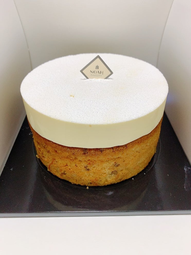  서울케이크맛집/잠실빵집 노아 베이커리: 이번엔 당근 케이크로 생일 축하 파티~~ c