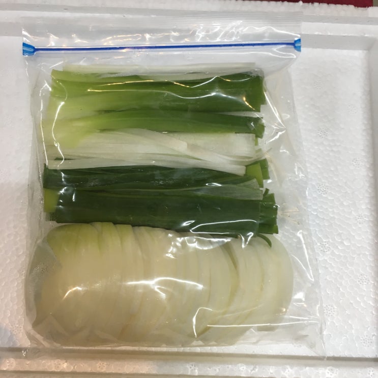  [ 문현전통한우곱창전골 ] 곱창전골이 지겹지도 않은지 배달까지 해서 먹는 사람