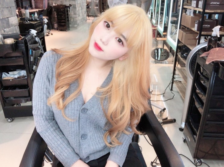  블랙빼기를 탈색1회로 이정도 밝기?? 수유미용실 달달헤어살롱 민호쌤한테 받았어여^^