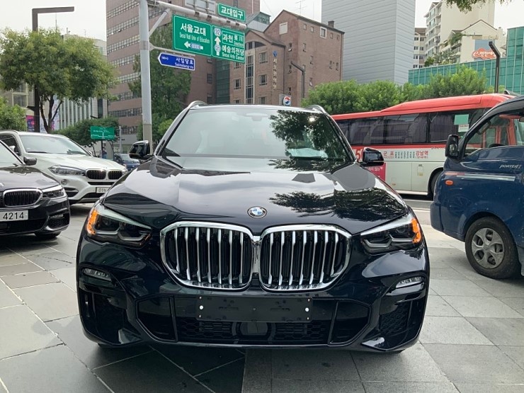 bmw x5 30d 바로 드리는 차량 아닌가요?