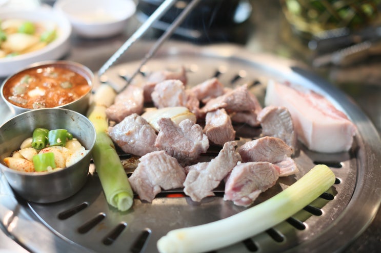  중문 근처 맛집 큰돈가 고소한 흑돼지!