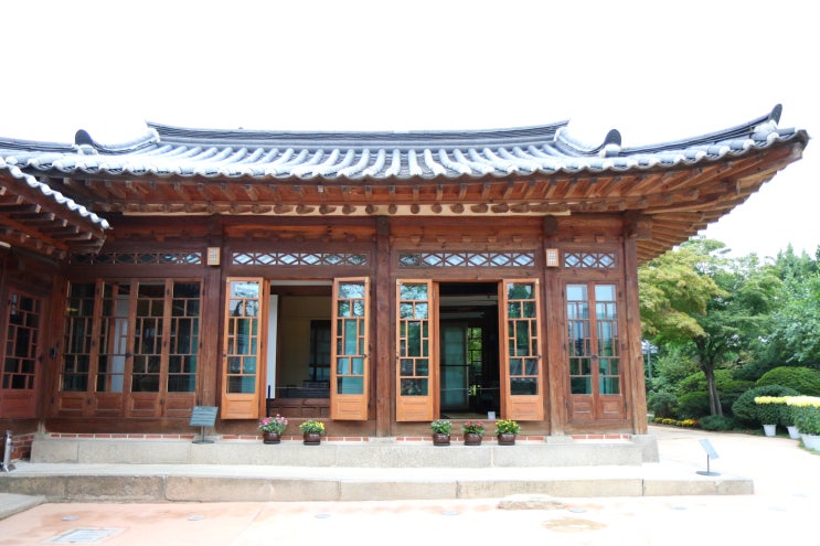  북촌한옥마을 : 백인제 가옥 (영화 '암살' 촬영지, tvN '수요일은 음악프로'촬영)