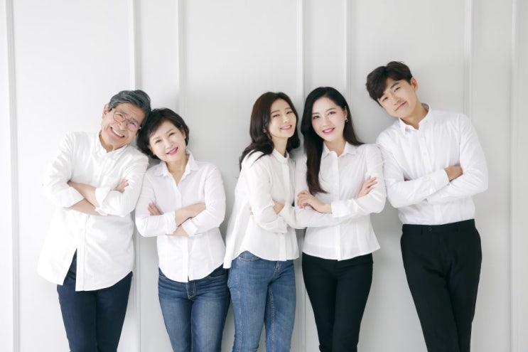  안산사진관 유행타지 않는 자연스러운 가족사진 가족사랑스튜디오