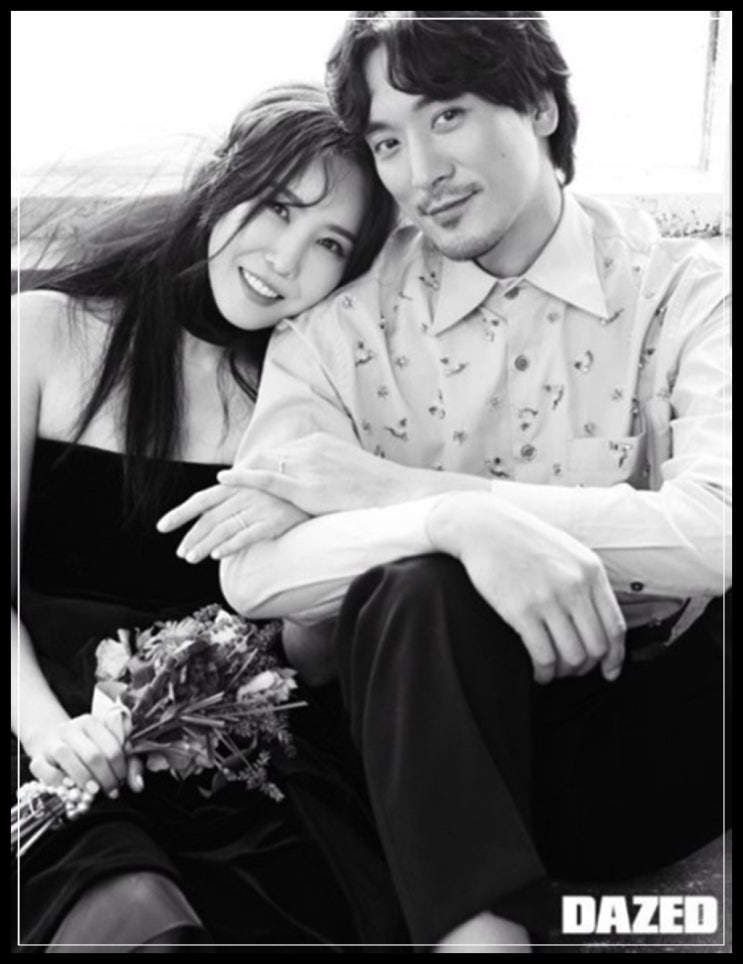 배우 김민준(43)과 패션 사업가 권다미(35)가 11일 가족과 친지, 지인들의 축복 속에 결혼식을