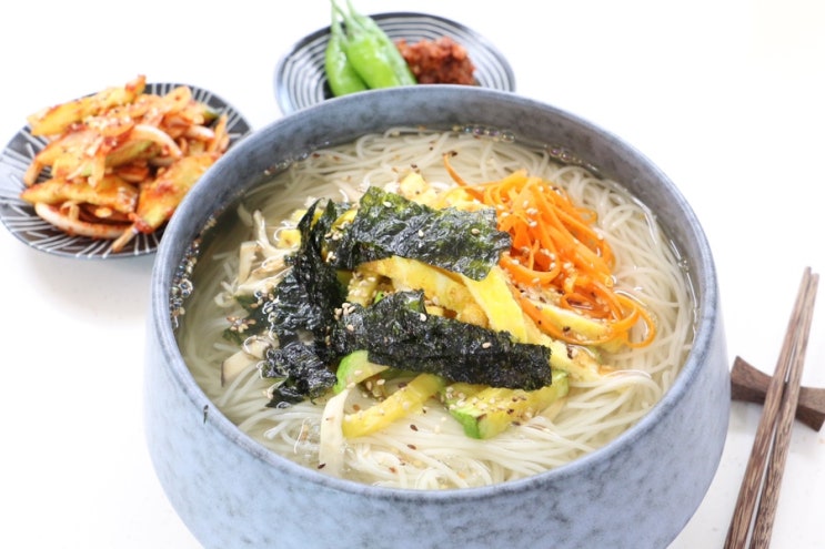  잔치국수 만들기, 따끈한 잔치국수 레시피