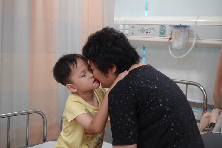  [국내 아동 후원] 뇌암과 싸우고 있는 7살 유빈이
