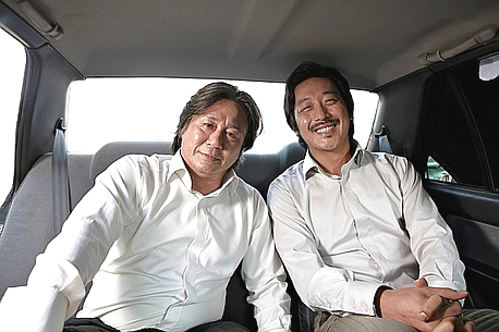  영화 범죄와의 전쟁 줄거리와 결말 최민식 하정우 살아있눼~