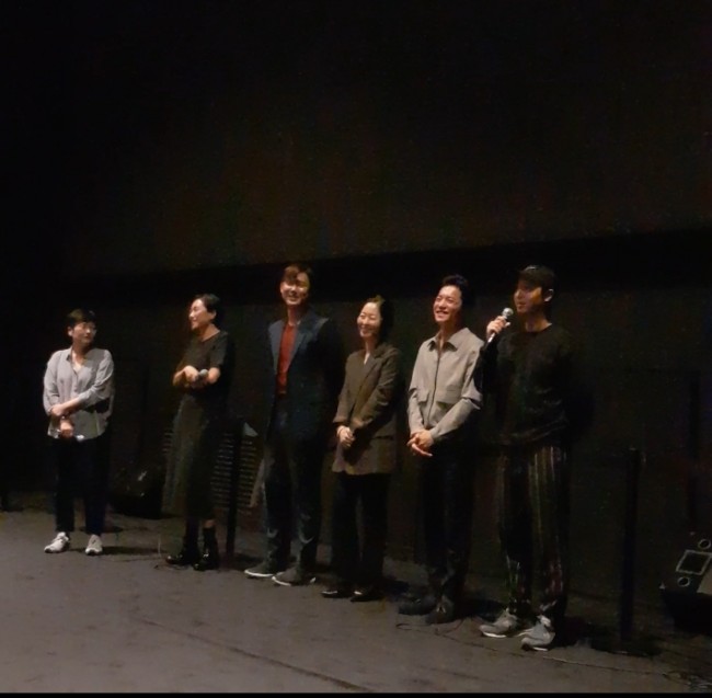  10월 2 - 반짝이는 시간 속에 뭔가 시작되는 듯해