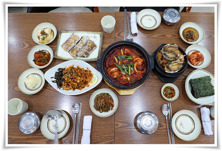  제주 서문시장 맛집 미스칠에서 정갈한 한상!