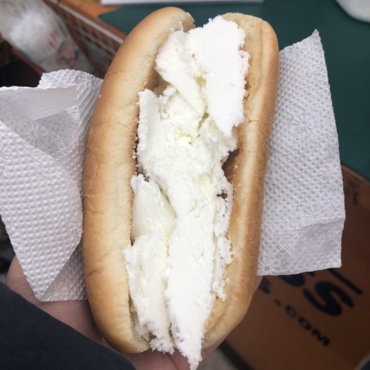 청량리 전농동 핫플 크림빵 :: 이가마트 IGA 편의점 전농점 생크림빵