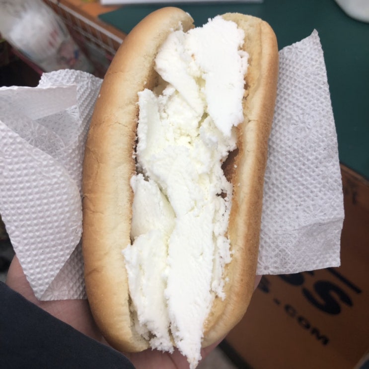  청량리 전농동 핫플 크림빵 :: 이가마트 IGA 편의점 전농점 생크림빵