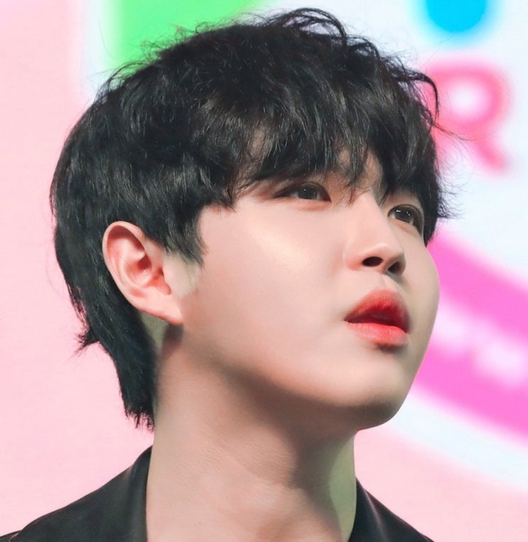  언제나 여전히 김재환 덕질중~