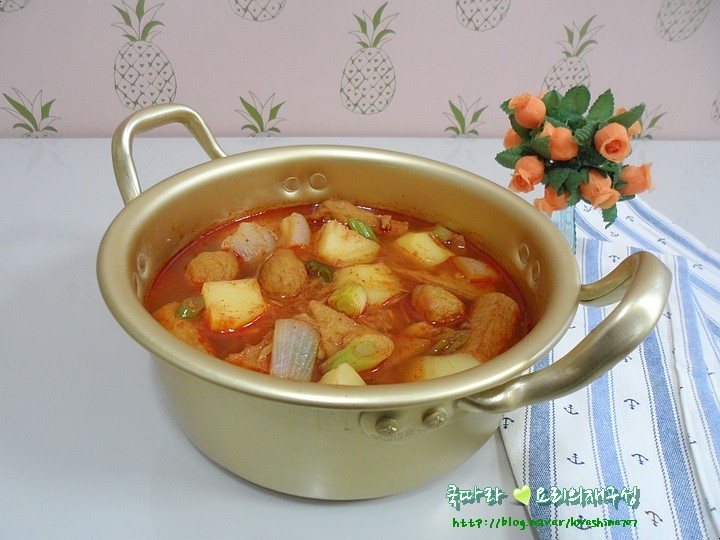  뚝딱 해 먹는 냉파요리/참치 어묵찌개