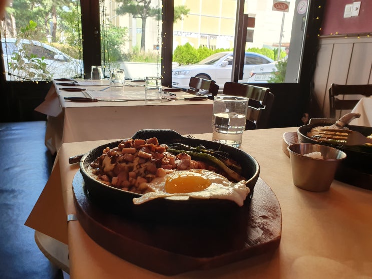  소고기 함박스테이크 석촌호수 맛집 그리지하우스