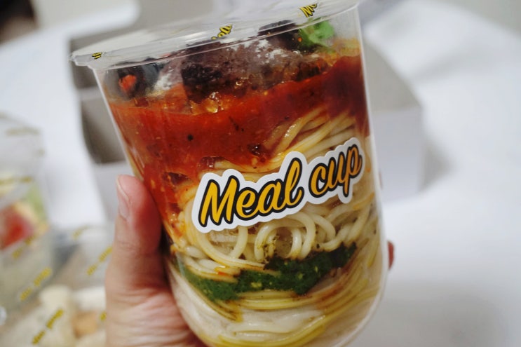  [명동 롯데백화점 맛집] 밀컵으로 간단하게 파스타, 샐러드 먹었어욤 ! :)