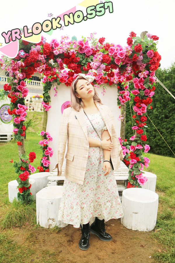 패션블로거 YR LOOK 557 데일리룩 / 치즈축제에 나타난 들꽃원피스소녀룩
