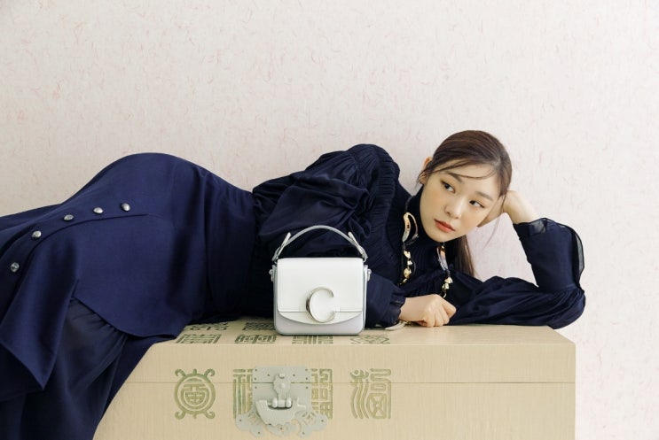 끌로에 가방 C백 / 김연아 화보 패션의 신상명품가방 여왕의 남다른 클래스 