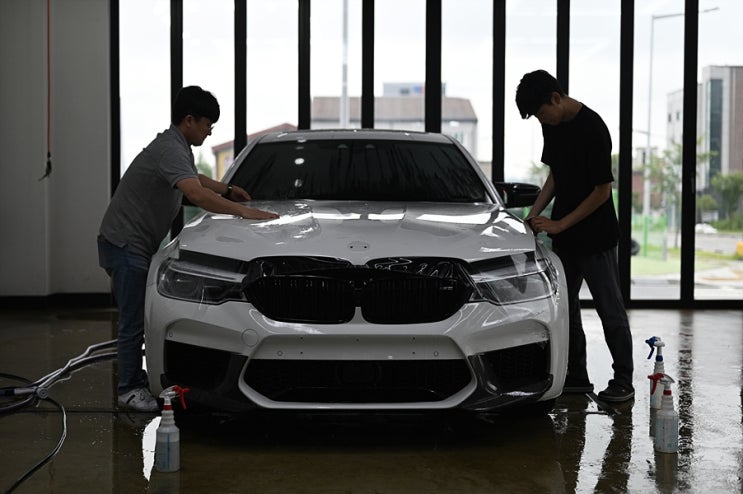  대전 넥스트레벨의 일상_ bmw 540i ppf와  자구아르 덴트