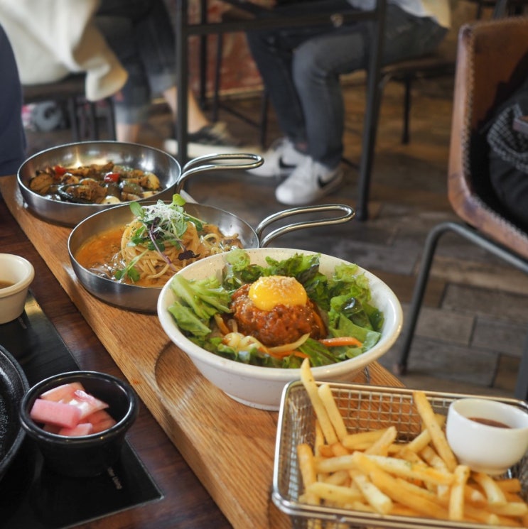  강남역 맛집 누구나 즐길 수 있는 곳!