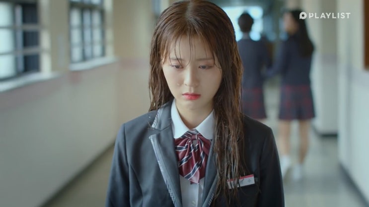  플레이리스트 '다시 만난 너'에서 김누리가 착용한 클립 스니커즈 정보!