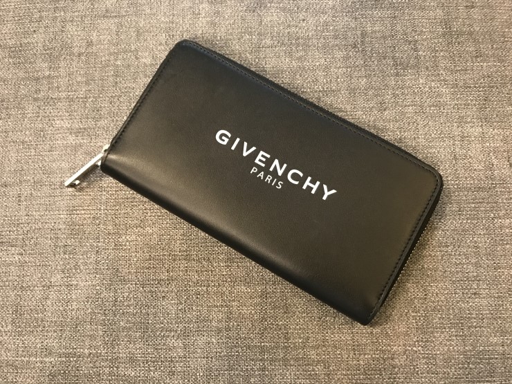  <<강남 명품편집샵 노빌리티>> [GIVENCHY] 지방시 로고 지퍼 가죽 장지갑 블랙 BK600GK0AC001