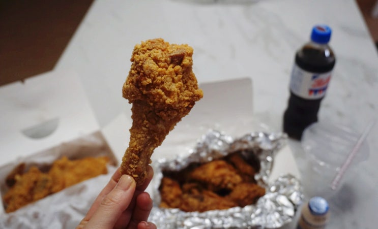  동래 후라이드 참 잘하는 집 명장안락점 :: 반반치킨(후라이드 + 간장치킨) 배달후기