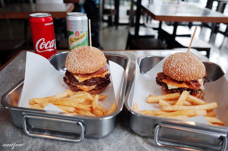  치앙마이 님만해민 수제버거 맛집 : 비스트 버거(BEAST BURGER)