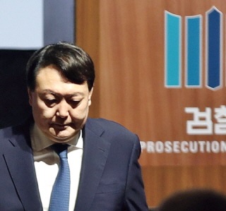 허위고발 윤석열 접대, 수혜는 서초동 집회(조국 검찰개혁)