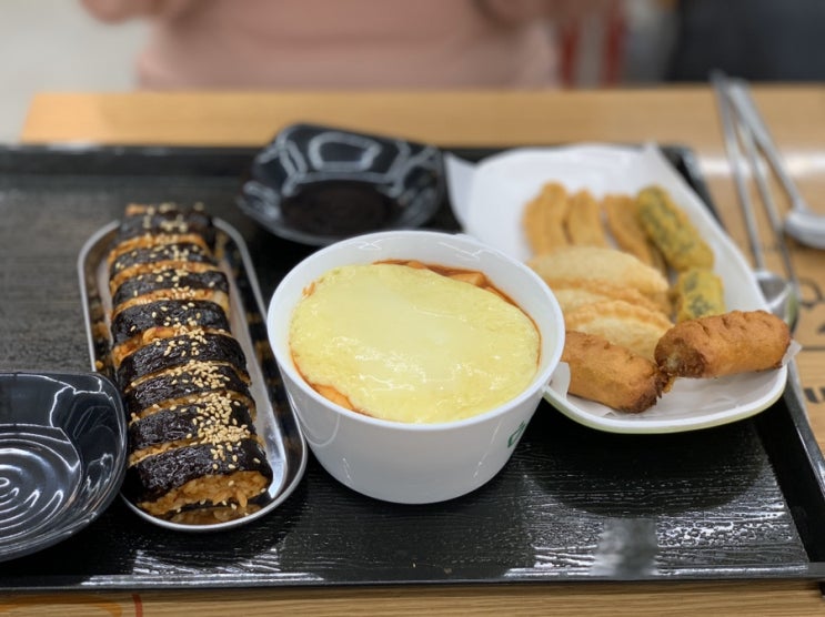 [충무로신전떡볶이]동국대신전떡볶이 퇴계로점 치즈떡볶이 중간맛 먹방 후기