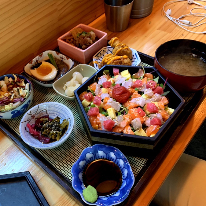 가로수길 맛집 혼자만 알고싶지 않은 치라시덮밥 가정식 "혼신마켓" 가로수길 맛집 혼자만 알고싶지 않은 치라시덮밥 가정식 "혼신마켓"