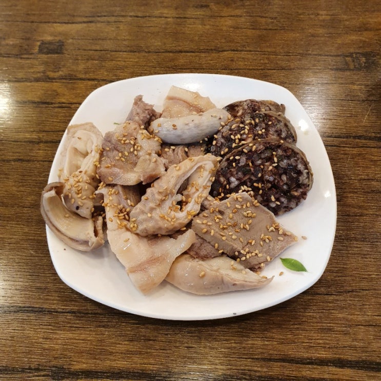  영등포 아바이순대국 : 푸짐한 아바이순대정식