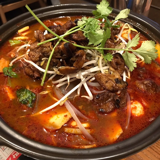  송리단길맛집-진지아,밥블레스유 이영자맛집, 마라곱창전골 맛있어요, 잠실 롯데 스누피 팝업스토어