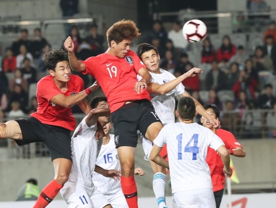  한국, 우즈베키스탄에 3-1 승리…오세훈 역전 결승골