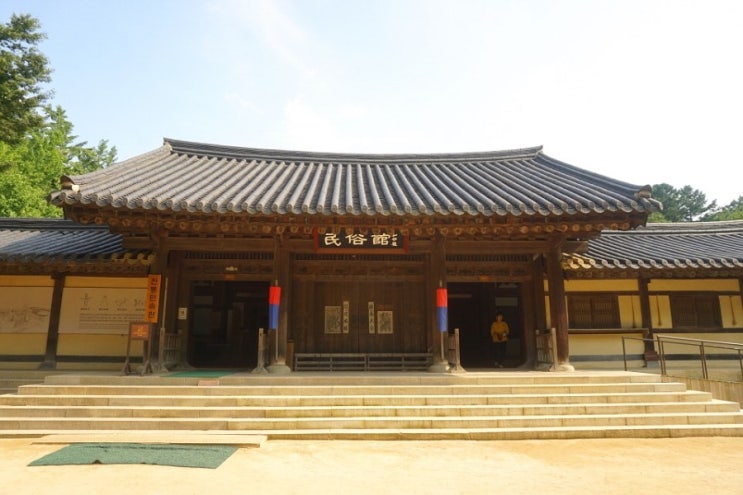  한국 민속촌 박물관 구경하기 바빠요