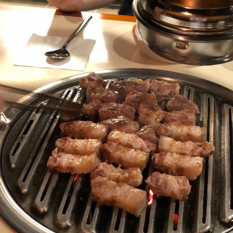  9月 강남 / 신사역 목살 삼겹살 맛집 꿉당
