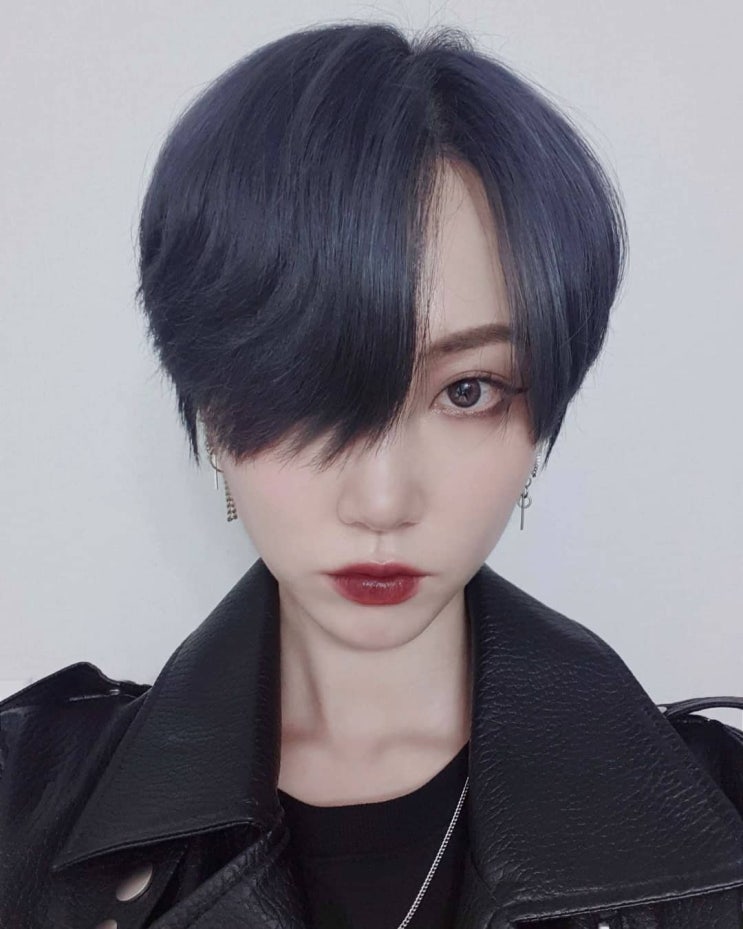  Short Cut 숏컷 애쉬블루 염색 : 허준헤어 대전 버드내점: 여자 헤어스타일
