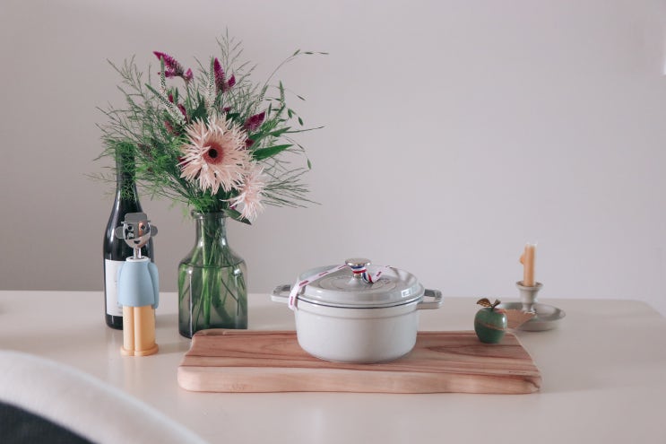 스타우브 STAUB 꼬꼬떼 화이트 트러플 주물 냄비 추천해요! 스타우브 STAUB 꼬꼬떼 화이트 트러플 주물 냄비 추천해요!