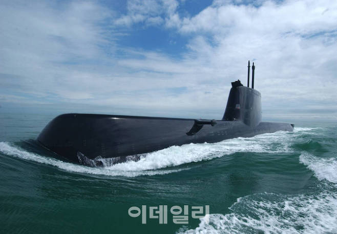 [김관용의 軍界一學]北 SLBM 위협 고조..핵 추진 잠수함 보유 재추진